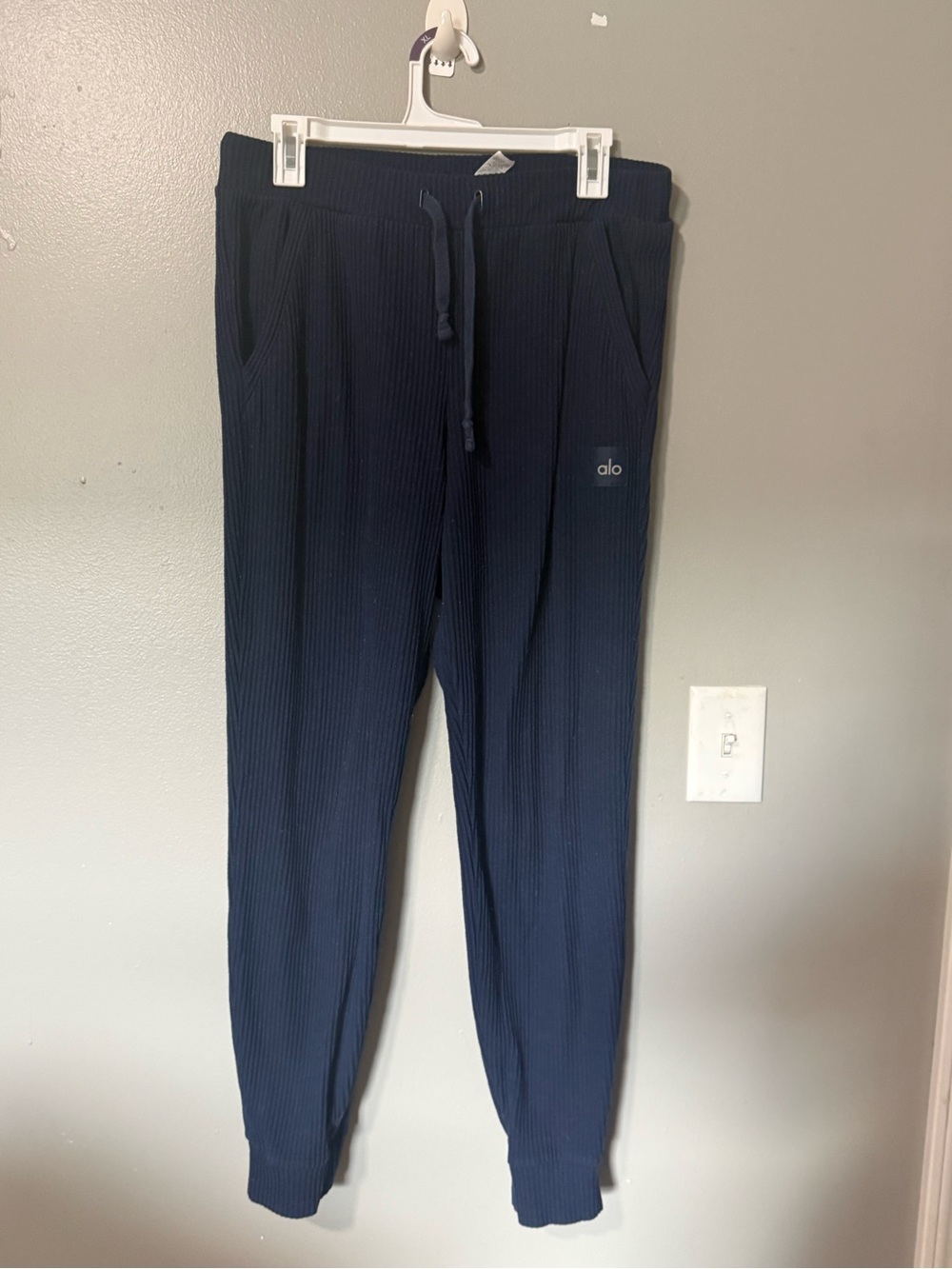 Alo Yoga Women’s Muse Ribbed Knit Jogger Sweatpants Navy Blue Size Large L